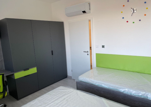 Na prenájom veľký 3-izbový byt 108m2+terasa, Piešťany-Banka