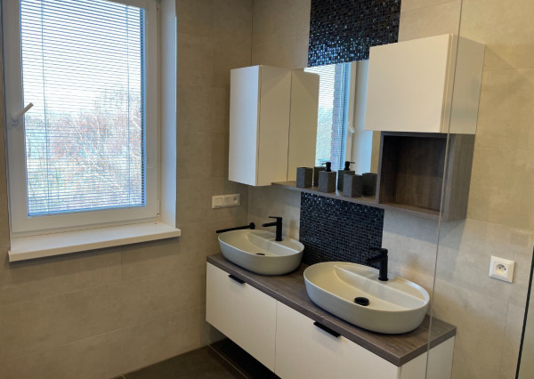 Na prenájom veľký 3-izbový byt 108m2+terasa, Piešťany-Banka