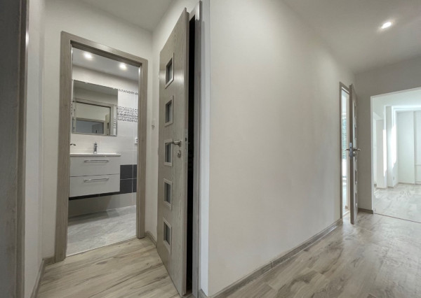 Na prenájom 3-izbový byt pri Kocke,  Piešťany