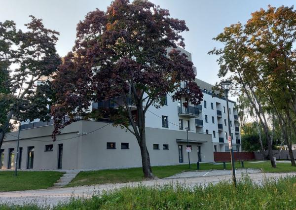 Na prenájom  1-izb. byt s parkovaním , Piešťany-Banka