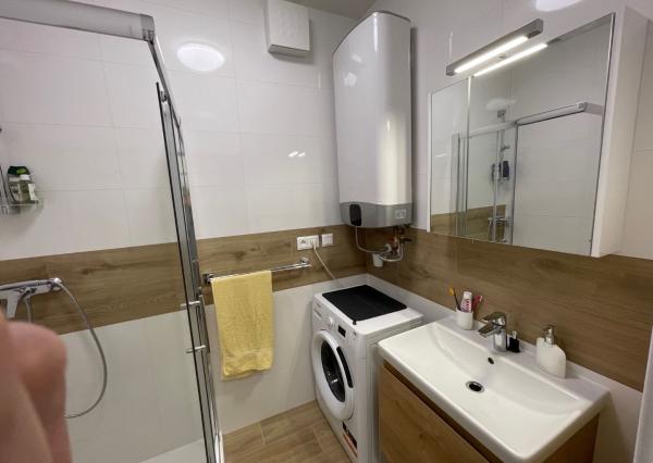 Na prenájom  1-izb. byt s parkovaním , Piešťany-Banka