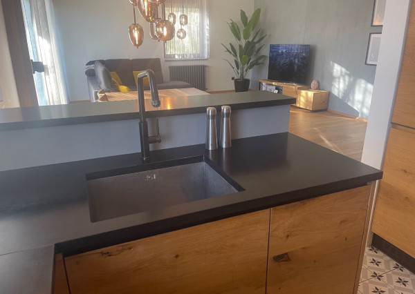 2 parkovacie miesta  V CENE BYTU! 3-izbový byt 110m2 pri parku, Stromová ul. Piešťany