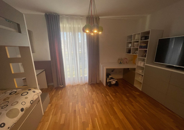 2 parkovacie miesta  V CENE BYTU! 3-izbový byt 110m2 pri parku, Stromová ul. Piešťany