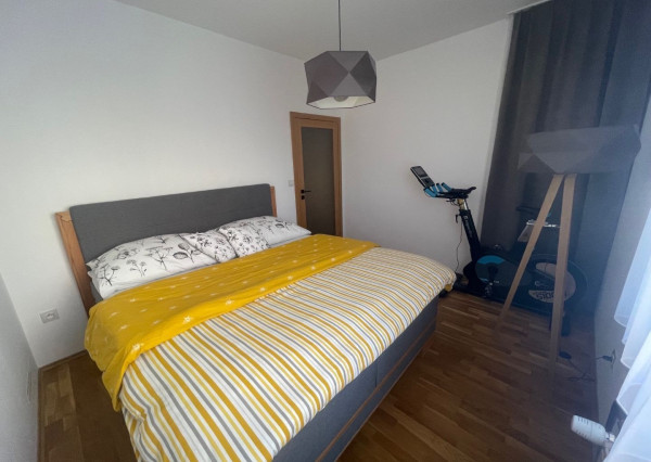 2 parkovacie miesta  V CENE BYTU! 3-izbový byt 110m2 pri parku, Stromová ul. Piešťany