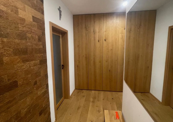 2 parkovacie miesta  V CENE BYTU! 3-izbový byt 110m2 pri parku, Stromová ul. Piešťany