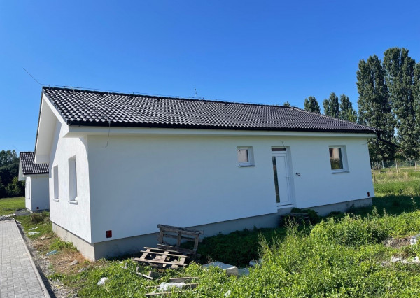 POSLEDNÝ ZO 4 DOMOV  Na predaj  novostavba RD, Dubovany