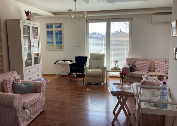 *NOVÁ CENA* 4-izbový RD s potenciálom ďaľšieho 3i domčeka na prenájom