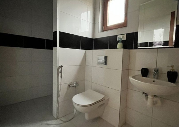 *NOVÁ CENA* 4-izbový RD s potenciálom ďaľšieho 3i domčeka na prenájom