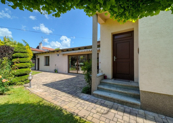 *PREDANÉ* 3-izbový dom – komfort, pokoj a nádherná záhrada