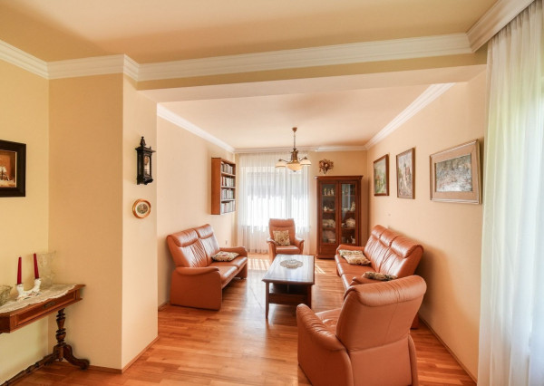 *PREDANÉ* 3-izbový dom – komfort, pokoj a nádherná záhrada