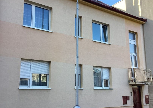 RD v centre Piešťan na bývanie aj podnikanie.