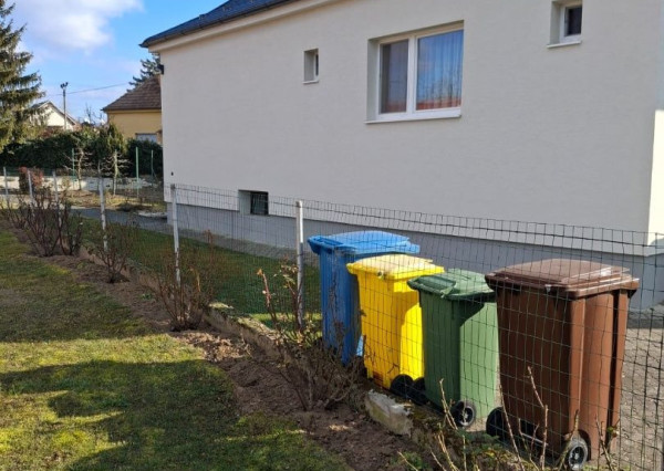 *Na predaj* 4i RD v obci Banka pri Piešťanoch