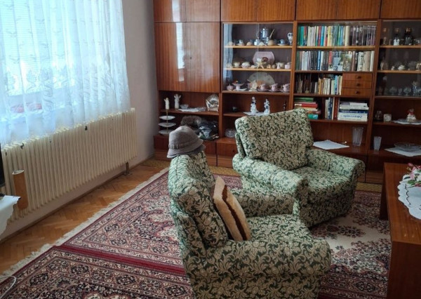 *Na predaj* 4i RD v obci Banka pri Piešťanoch