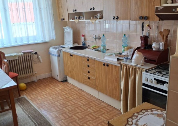 *Na predaj* 4i RD v obci Banka pri Piešťanoch