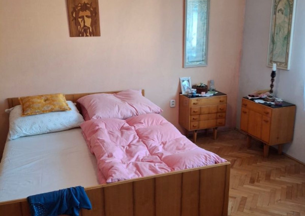 *Na predaj* 4i RD v obci Banka pri Piešťanoch