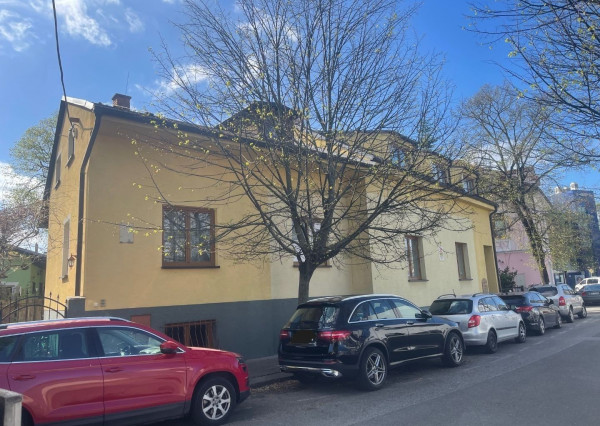 *NA PRENÁJOM* exkluzívna nehnuteľnosť v centre mesta Piešťany