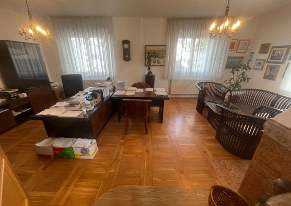 *NA PRENÁJOM* exkluzívna nehnuteľnosť v centre mesta Piešťany