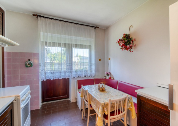 Skvelá lokalita - na predaj rodinný dom, Piešťany