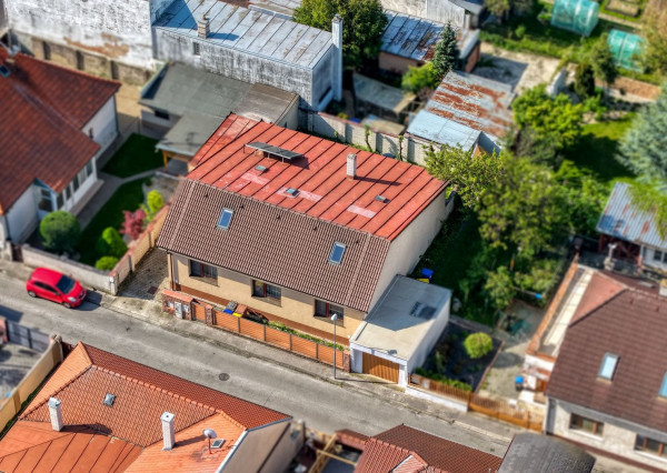 Skvelá lokalita - na predaj rodinný dom, Piešťany
