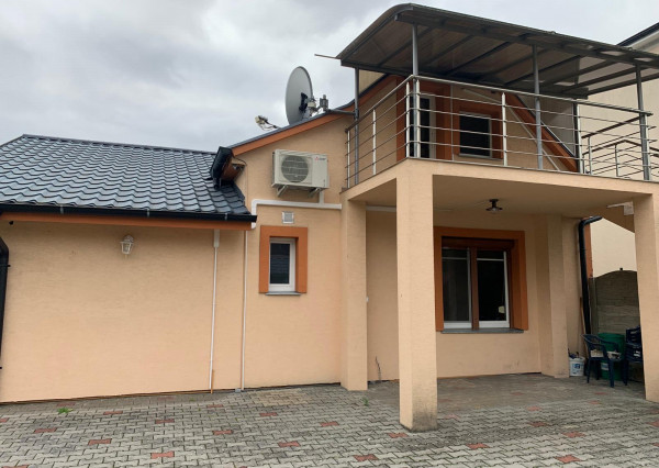 *NOVINKA* RD v Banke s pozemkom 728 m2 + 2izb. byt so samostatným vstupom