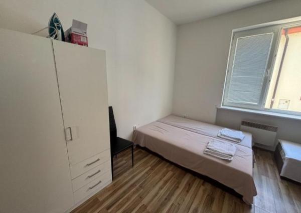 Ubytovanie priamo v centre Piešťan - samostatný 4-izbový byt v RD