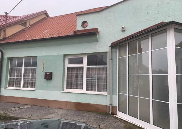 Flexibilný komerčný objekt obec Podolie, hala, veľký pozemok - výborná investícia s potenciálom