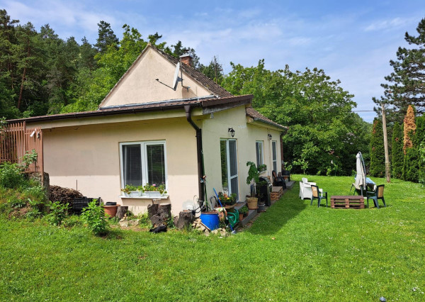 RD v Banke pri Piešťanoch – pokoj, príroda a veľký pozemok