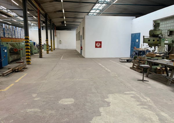 *Na prenájom* hala 1550 m2 na výrobu, strojárstvo alebo ako skladový priestor