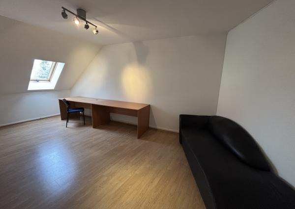 *Na prenájom* 3-izbový byt v centre Piešťan