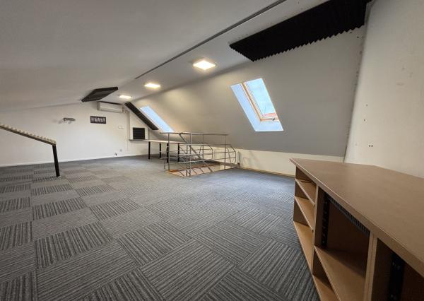 *Na prenájom* 3-izbový byt v centre Piešťan