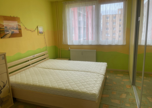 Na prenájom 4-izbový byt, ul. Scherera, Piešťany