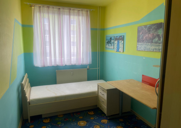 Na prenájom 4-izbový byt, ul. Scherera, Piešťany