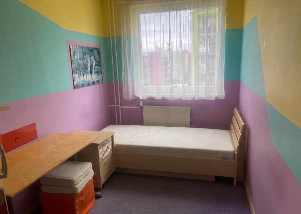 Na prenájom 4-izbový byt, ul. Scherera, Piešťany