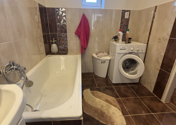 Štýlové bývanie v prestížnej časti Topoľčian - veľký pozemok, tichá ulica a výborný stav