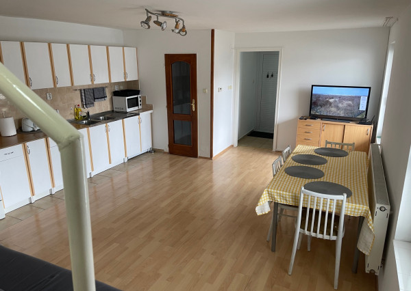 Na prenájom rodinný dom s parkovaním, Ratnovce