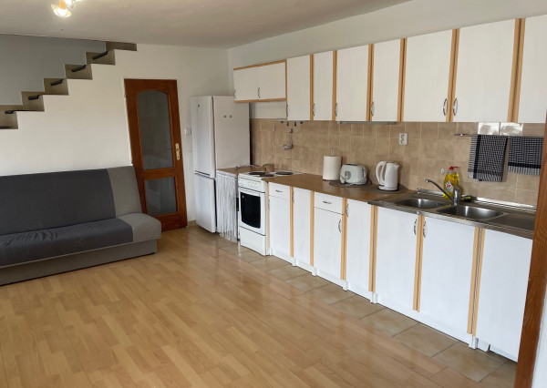 Na prenájom rodinný dom s parkovaním, Ratnovce