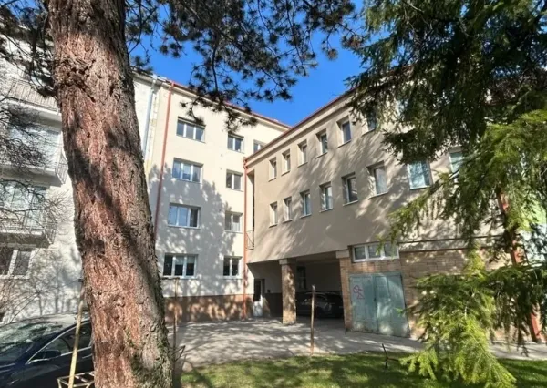 Atraktívny 3‑izbový byt pri parku – pokojné bývanie v centre mesta