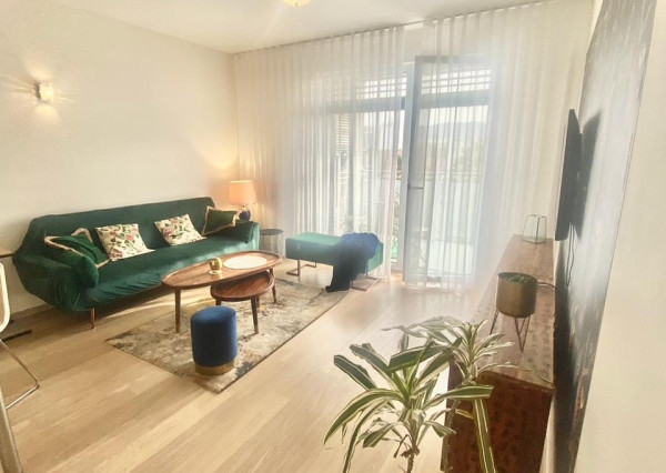 Luxusný dizajnový byt s výhľadom na mesto a rieku – CENTROOM Piešťany