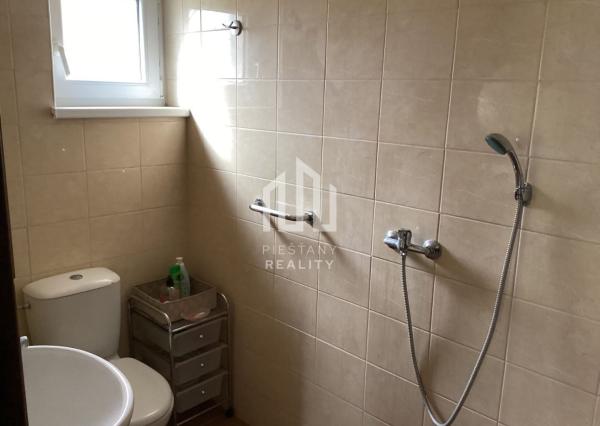 *VÝHODNÁ CENA* 4-izbový tehlový RD s krásnym pozemkom