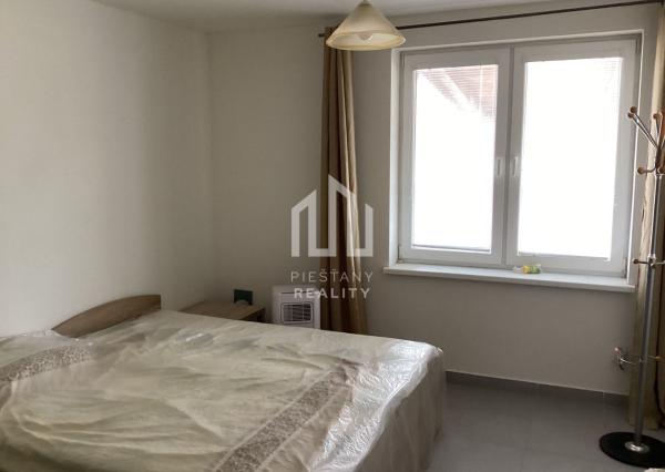 *VÝHODNÁ CENA* 4-izbový tehlový RD s krásnym pozemkom