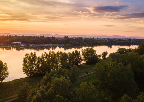 PINIA | byt na predaj | 80 m² + terasa 17 m² | výhľad na Váh