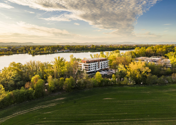 PINIA | byt na predaj | 80 m² + terasa 17 m² | výhľad na Váh