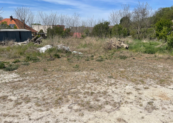 Stavebný pozemok 2137m² - radovka či samostatný dom? Modrovka