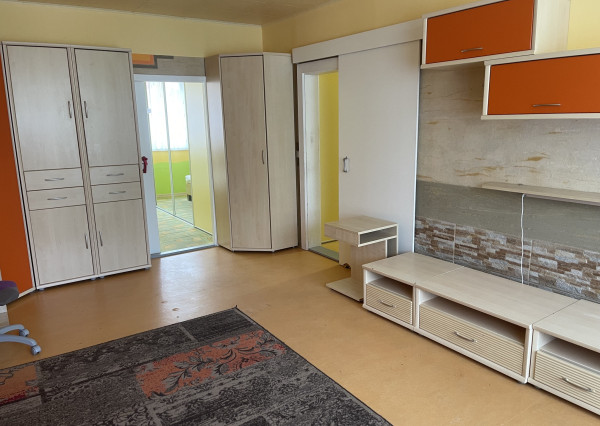Na prenájom 4-izbový byt, ul. Scherera, Piešťany
