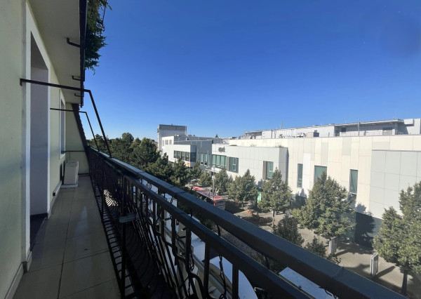 Prenájom obchodno/kancelárskeho priestoru s parkovaním v centre Piešťan