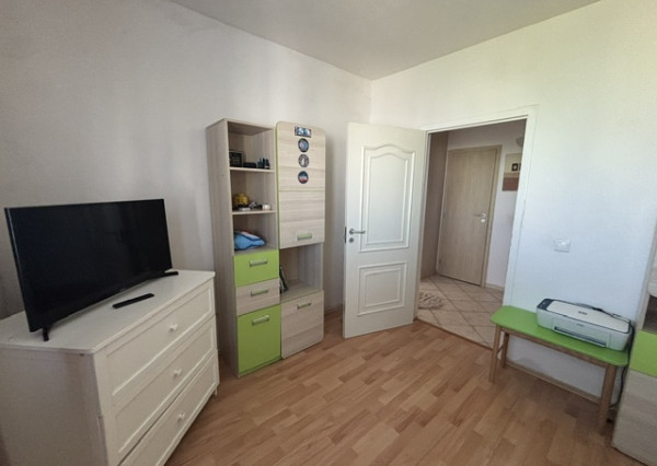 Svetlý 3-izbový byt s loggiou a súkromím - vhodný pre rodinu aj pár