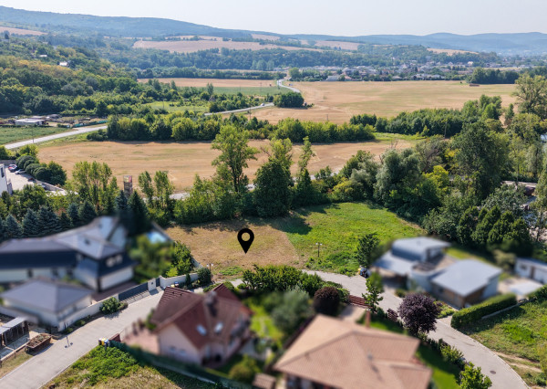Pozemok 1 345 m² na predaj | Sĺňava II, Banka pri Piešťanoch