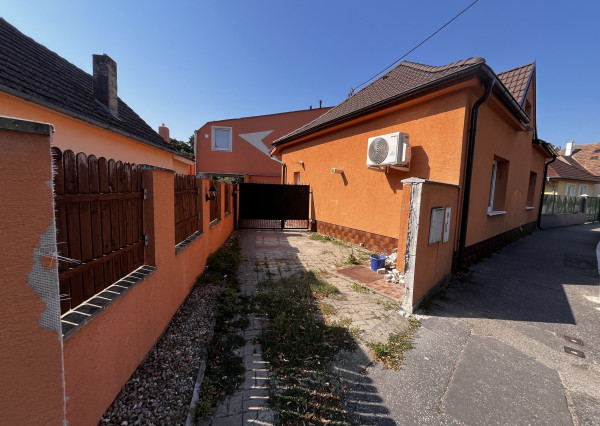 3-izbový rodinný dom (možnosť 4 izieb) Piešťany, ul. Hoštáky