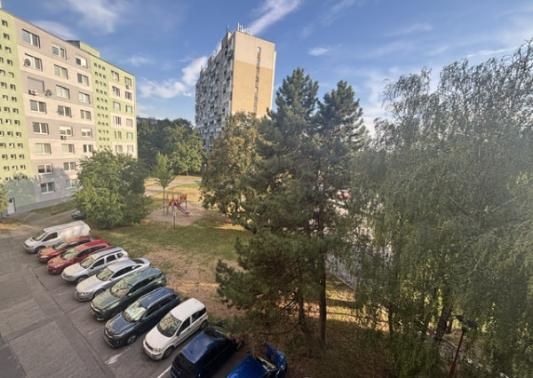 Atraktívny 3‑izbový byt  – priestranné, svetlé a okamžité bývanie v obľúbenej lokalite