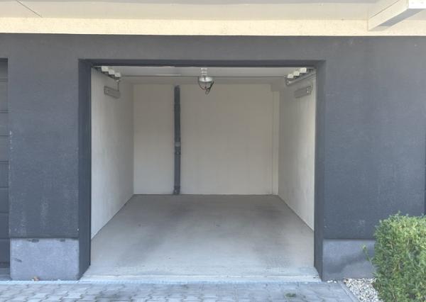 Na prenájom garáž + parkovacie státie v centre Piešťan